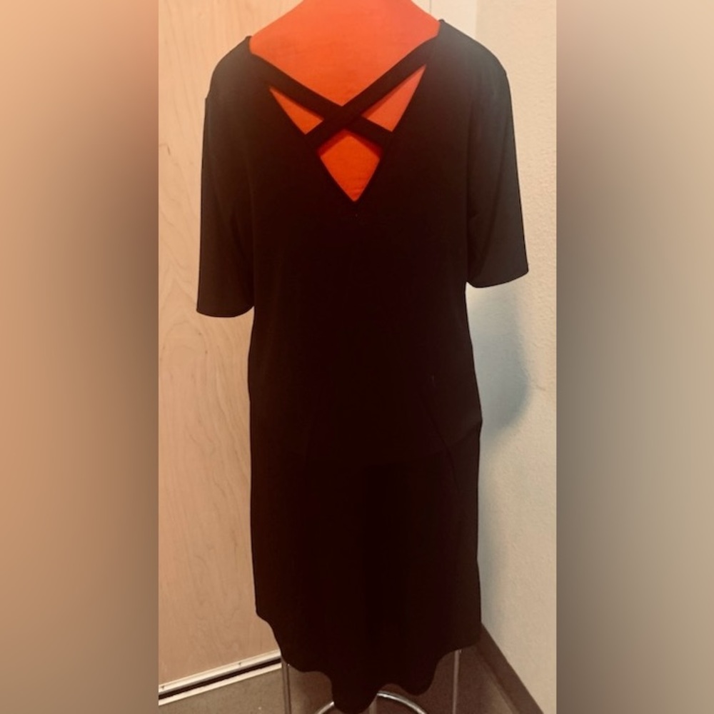 Chico’s Black V-Neck Criss-Cross Back Dress - Picture 6 of 11